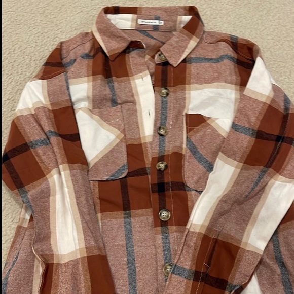 Shacket/Oversized Button up - Picture 3 of 3